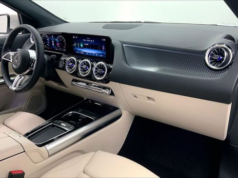 Used 2026 Mercedes-Benz GLA 250 image 11
