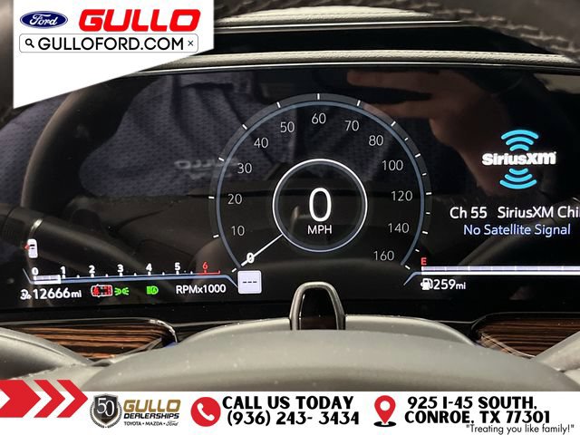 Used 2024 Cadillac Escalade Premium Luxury RWD image 25