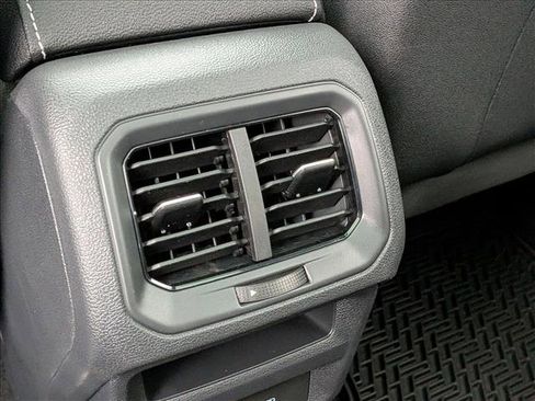 New 2026 Volkswagen Taos SE AWD/4WD image 23