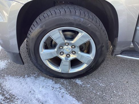 Used 2020 Chevrolet Suburban Premier image 43