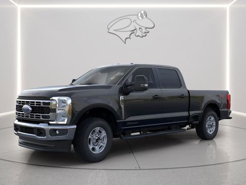 New 2026 Ford F250 XLT w/ FX4 Off-Road Package image 2