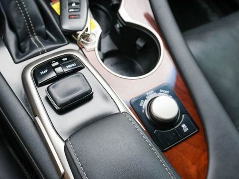 Used 2019 Lexus RX 350L FWD image 24