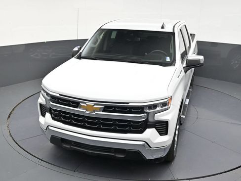 Used 2024 Chevrolet Silverado 1500 LT RWD image 16