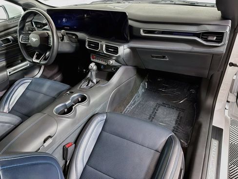 Used 2025 Ford Mustang GT Premium RWD image 28