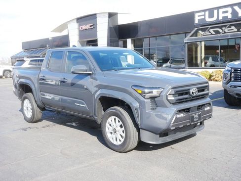 Used 2024 Toyota Tacoma SR5 RWD image 2