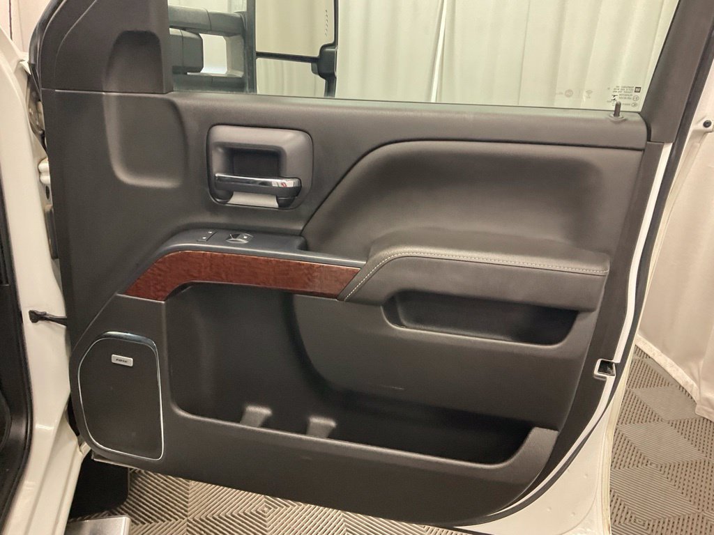 Used 2017 GMC Sierra 1500 SLT w/ SLT Premium Package AWD/4WD image 28