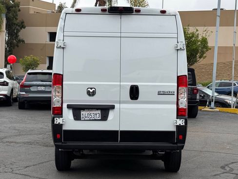 Used 2024 RAM ProMaster 2500 w/ Convenience Group FWD image 10
