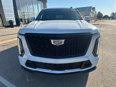 Used 2026 Cadillac Escalade V w/ LPO, ONYX Package AWD/4WD image 8