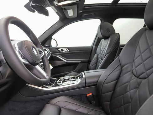 Used 2026 BMW X5 xDrive40i w/ M Sport Package image 11