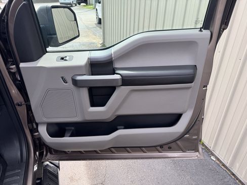 Used 2018 Ford F150 XLT w/ Equipment Group 302A Luxury AWD/4WD image 27