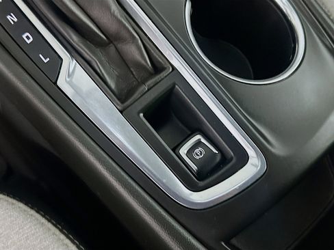 Used 2022 Chevrolet Equinox LS w/ LS Convenience Package image 24