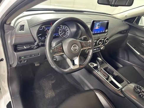 Used 2021 Nissan Sentra SR w/ SR Premium Package image 13