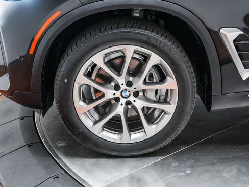 Used 2024 BMW X5 xDrive40i w/ Premium Package image 12