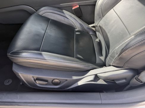 Used 2025 Ford Mustang Premium image 30