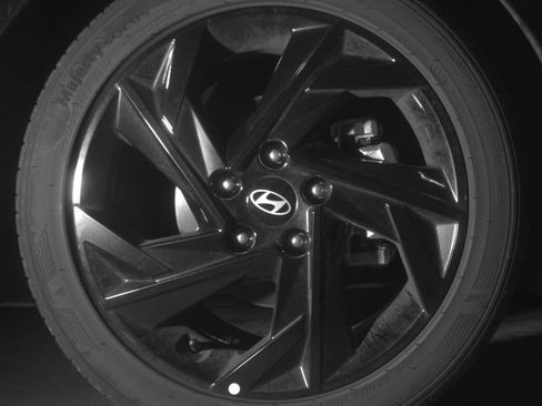 Used 2026 Hyundai Elantra Sport FWD image 16