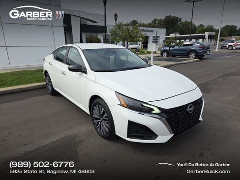 Used 2025 Nissan Altima 2.5 SV AWD/4WD image 1
