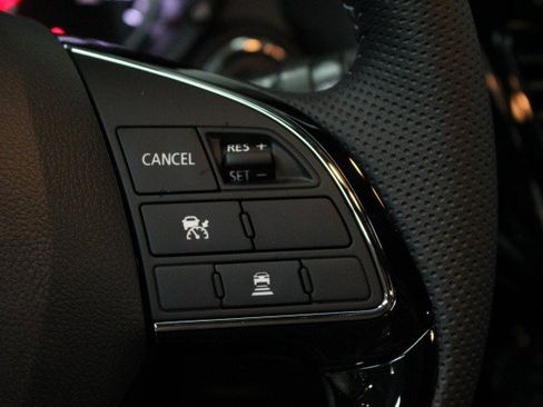 New 2025 Mitsubishi Eclipse Cross Black Edition image 9