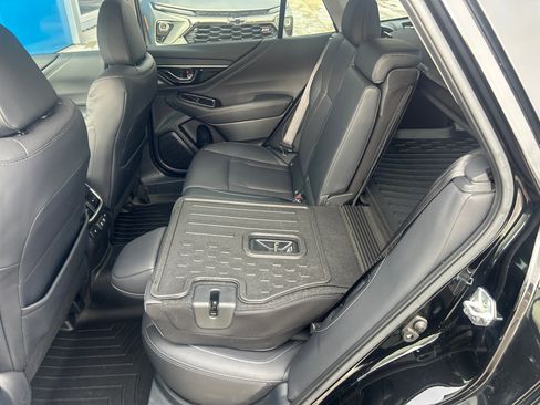 Used 2021 Subaru Outback Limited image 32