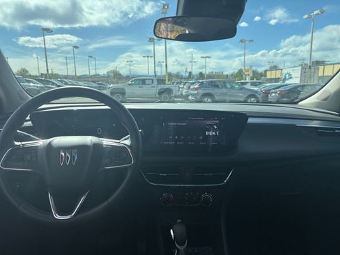 Used 2025 Buick Encore GX Preferred AWD/4WD image 30