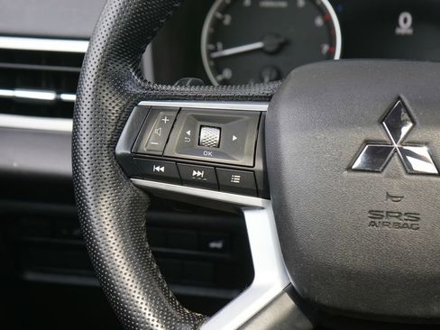 Used 2022 Mitsubishi Outlander SE AWD/4WD image 14