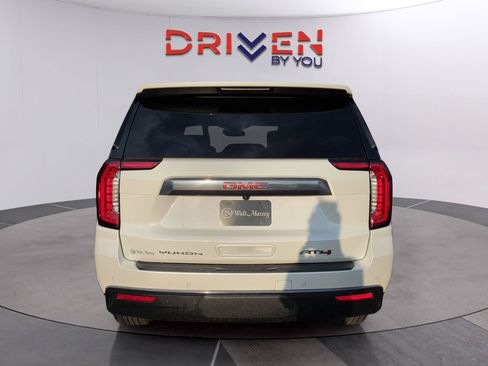 Used 2024 GMC Yukon AT4 w/ AT4 Premium Plus Package AWD/4WD image 4