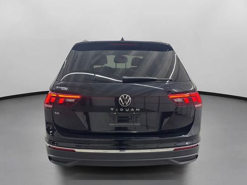 Used 2022 Volkswagen Tiguan SE image 8