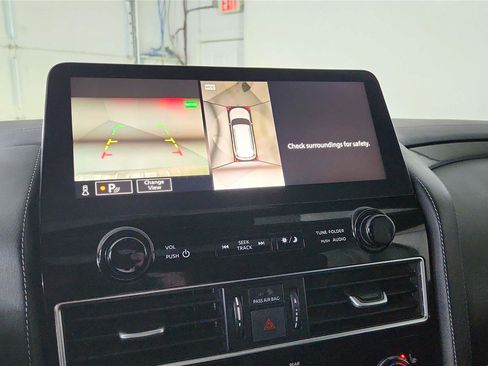 Used 2024 INFINITI QX80 Luxe image 31