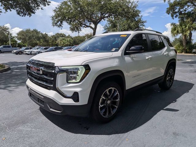 Used 2026 GMC Terrain Elevation w/ Elevation Premium Package FWD image 7