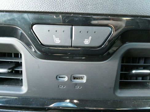 Certified 2024 GMC Sierra 1500 AT4 w/ Technology Package image 20