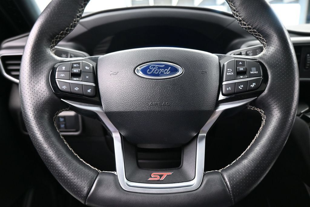 Used 2024 Ford Explorer ST w/ Equipment Group 401A AWD/4WD image 26