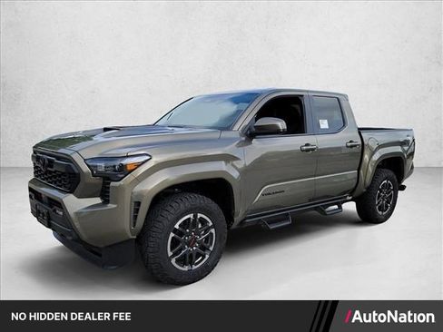 Used 2025 Toyota Tacoma TRD Sport AWD/4WD image 1