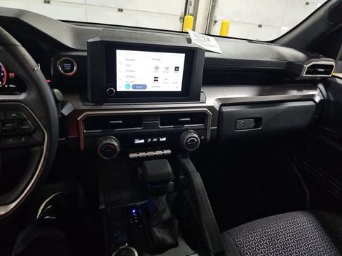 Used 2025 Toyota 4Runner SR5 image 11