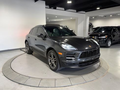 Used 2021 Porsche Macan AWD/4WD image 8