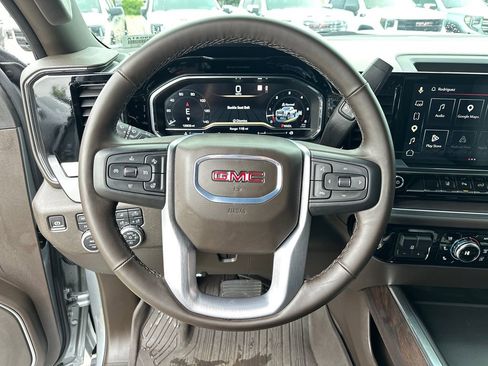 Used 2025 GMC Sierra 2500 SLT w/ Texas SLT Premium Package AWD/4WD image 20