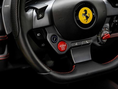 Used 2022 Ferrari F8 Tributo RWD image 21