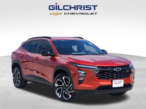 Used 2024 Chevrolet Trax RS FWD image 1