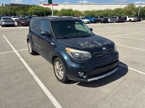 Used 2017 Kia Soul + FWD image 7