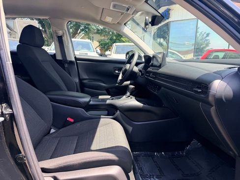 Used 2023 Honda HR-V LX image 16