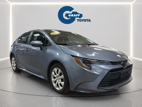Used 2024 Toyota Corolla LE FWD image 3