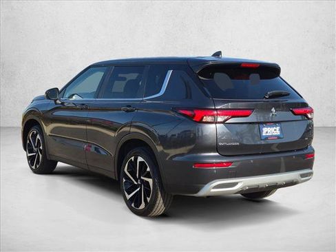 Used 2024 Mitsubishi Outlander SE FWD image 8