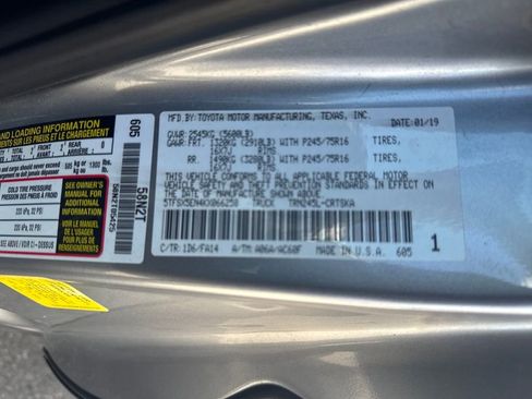 Used 2019 Toyota Tacoma SR image 32