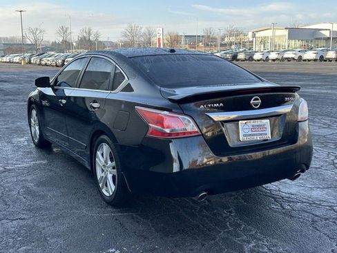 Used 2013 Nissan Altima 3.5 SL w/ Technology Pkg image 6