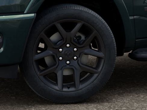 New 2027 RAM 1500 Laramie AWD/4WD image 8