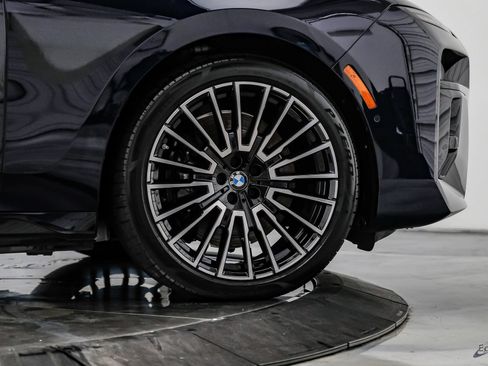 Used 2025 BMW i7 xDrive60 AWD/4WD image 99