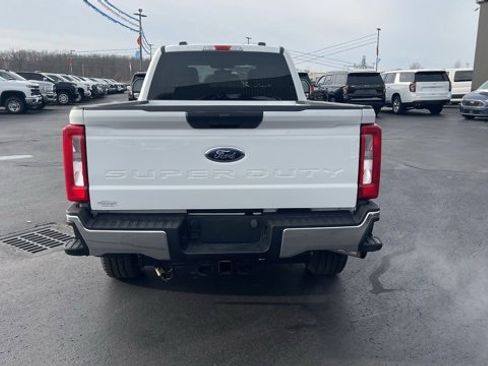 Used 2024 Ford F350 XLT w/ FX4 Off-Road Package image 5