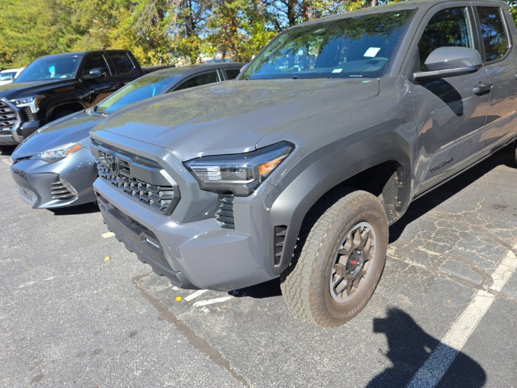 Used 2026 Toyota Tacoma TRD Off-Road AWD/4WD image 2