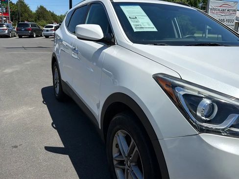 Used 2017 Hyundai Santa Fe Sport AWD/4WD image 10