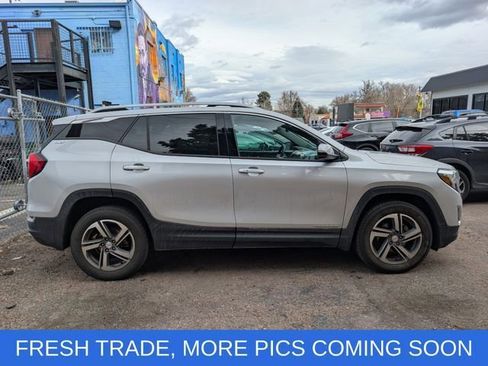 Used 2019 GMC Terrain SLT image 2