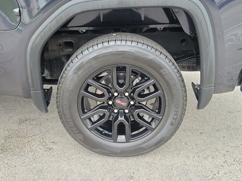 Used 2023 GMC Sierra 1500 Elevation AWD/4WD image 9