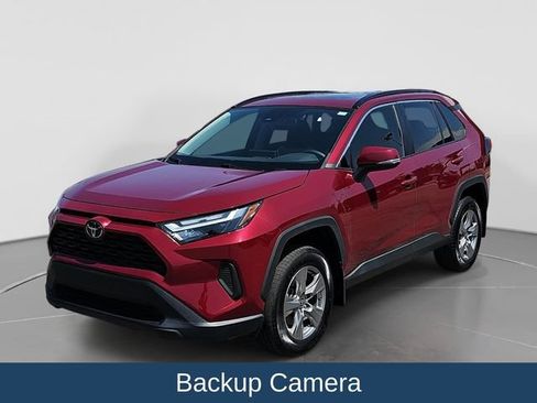 Used 2024 Toyota RAV4 XLE w/ Convenience Package FWD image 4